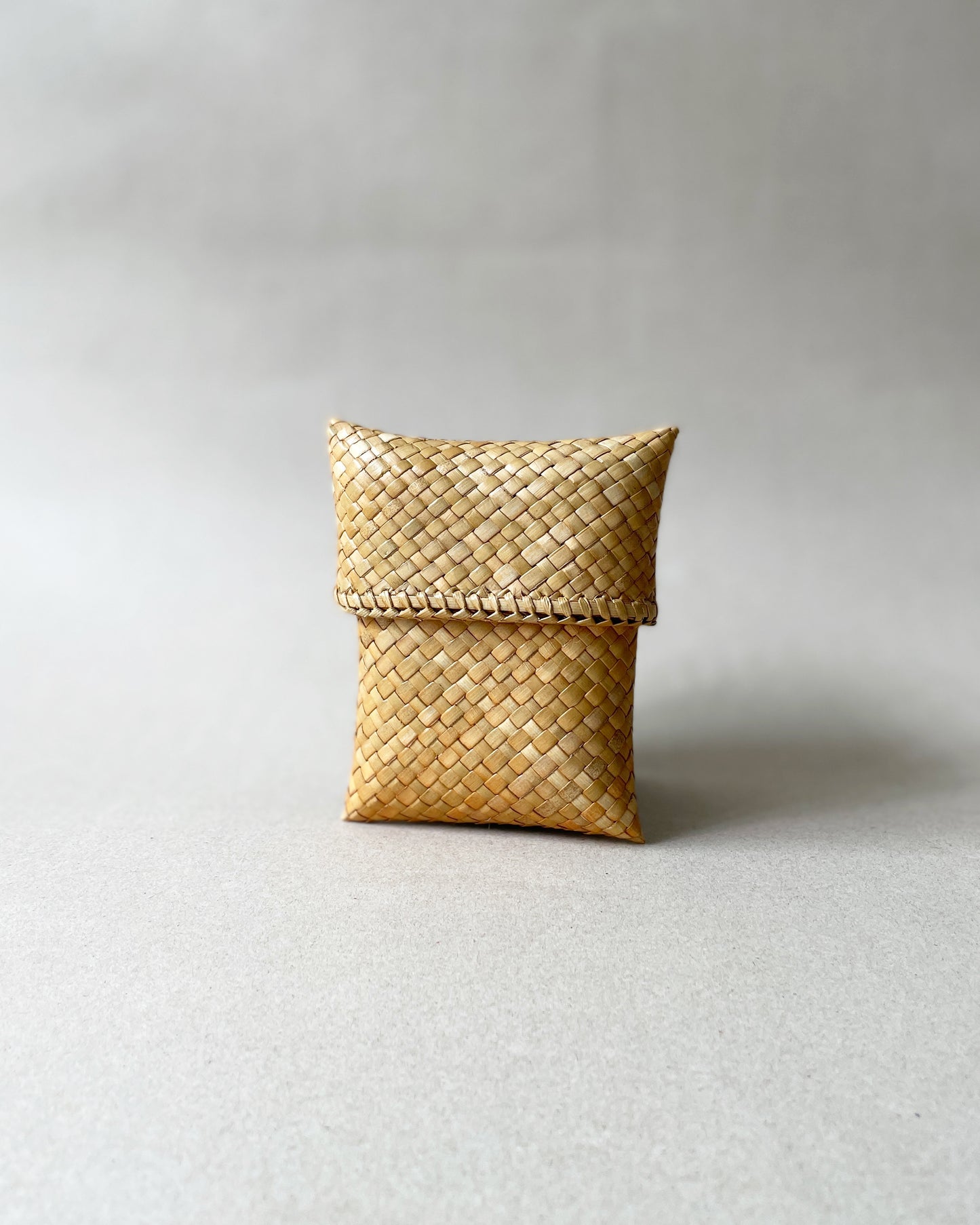 Pouch Dark Light Yellow